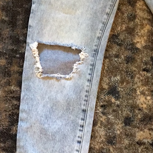 Distressed Jeans. - Picture 3 of 7